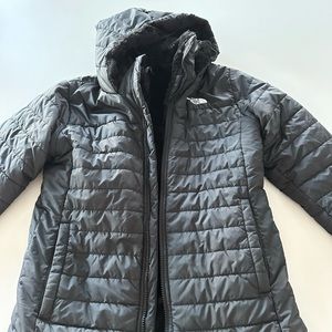 Girls Northface Black fleece lined puffer jacket